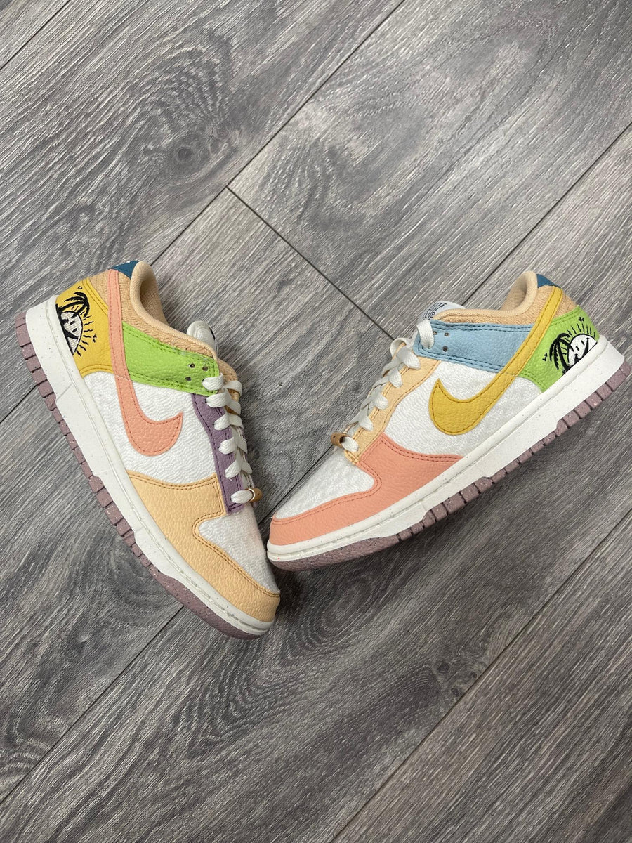 Nike Dunk Low SE Sun Club Women