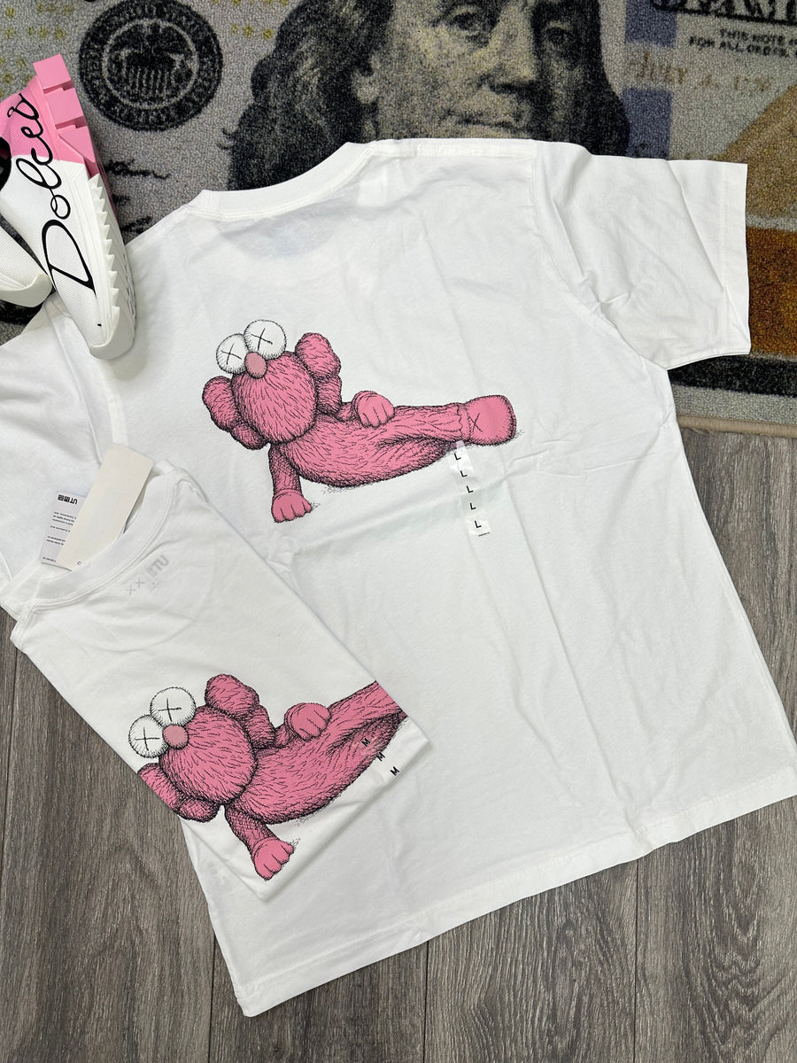KAWS x Uniqlo T-shirt