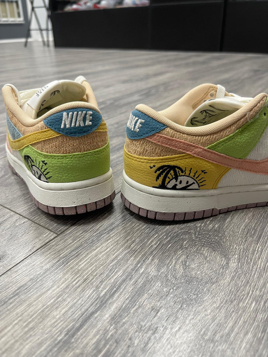 Nike Dunk Low SE Sun Club Women